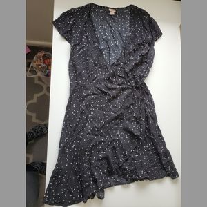 Dot Pattern Wrap dress